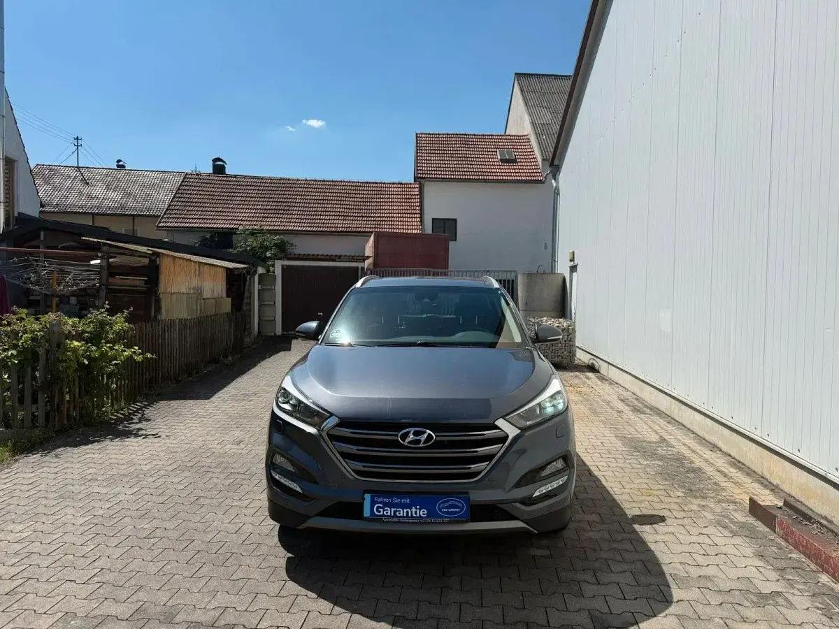 Gebraucht Hyundai Tucson Premium 177 PS (130 kW) 2015 Grau SUV