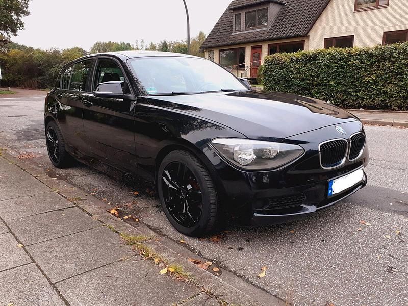Schwarz Gebraucht 2013 BMW 114 Kleinwagen | 4.990 € (Superpreis) - Bild 1/4