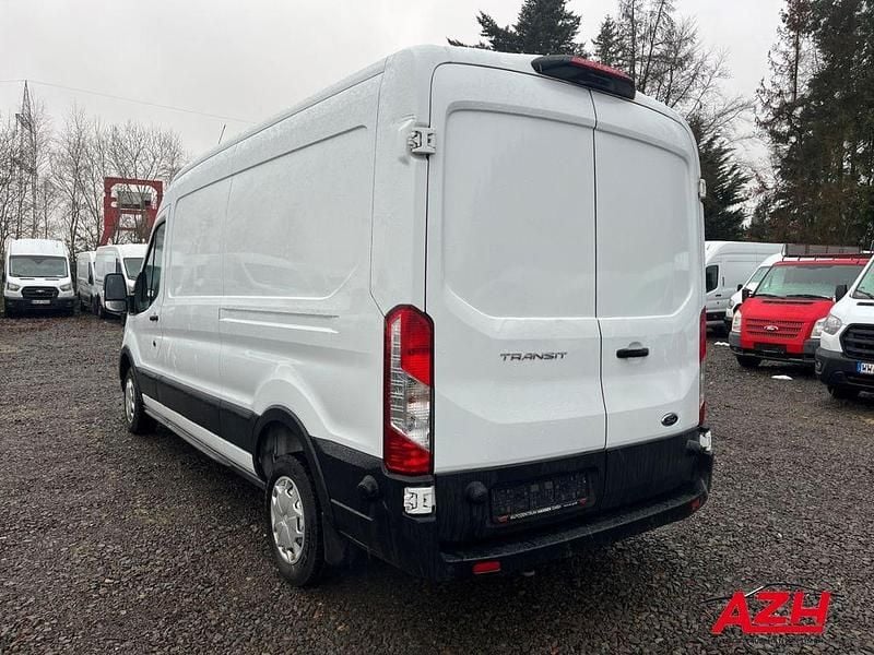 Gebraucht Ford Transit Trend 131 PS (96 kW) 2023 Frostweiss Van / Kleinbus