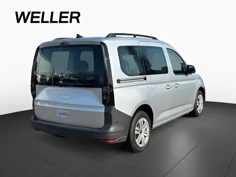 Second-hand VW Caddy 102 CP (75 kW) 2023 Argintiu Monovolum