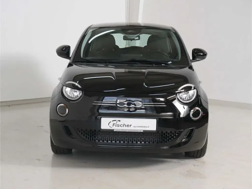 Gebraucht Fiat 500e 86 kW (118 PS) 2023 Schwarz Limousine