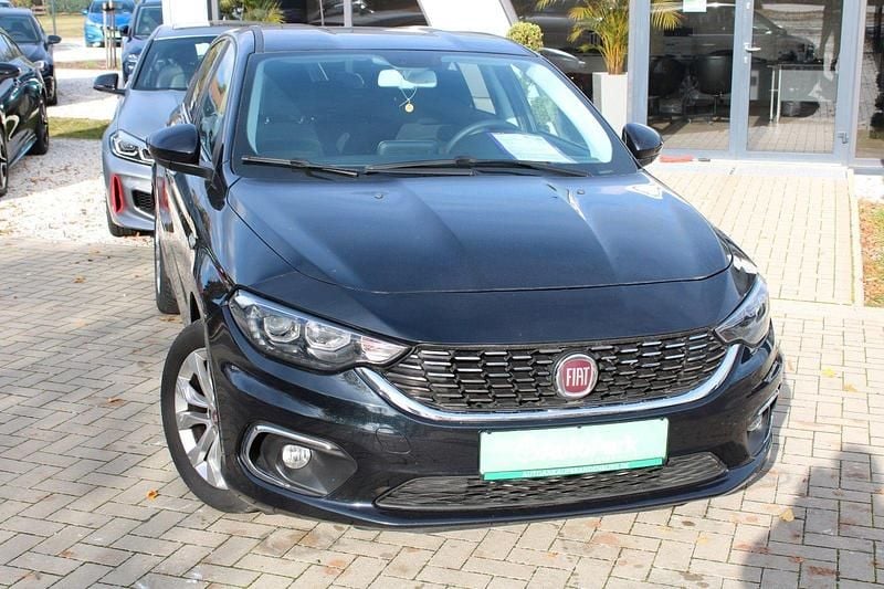 Gebraucht Fiat Tipo Lounge 120 PS (88 kW) 2018 Schwarz Limousine