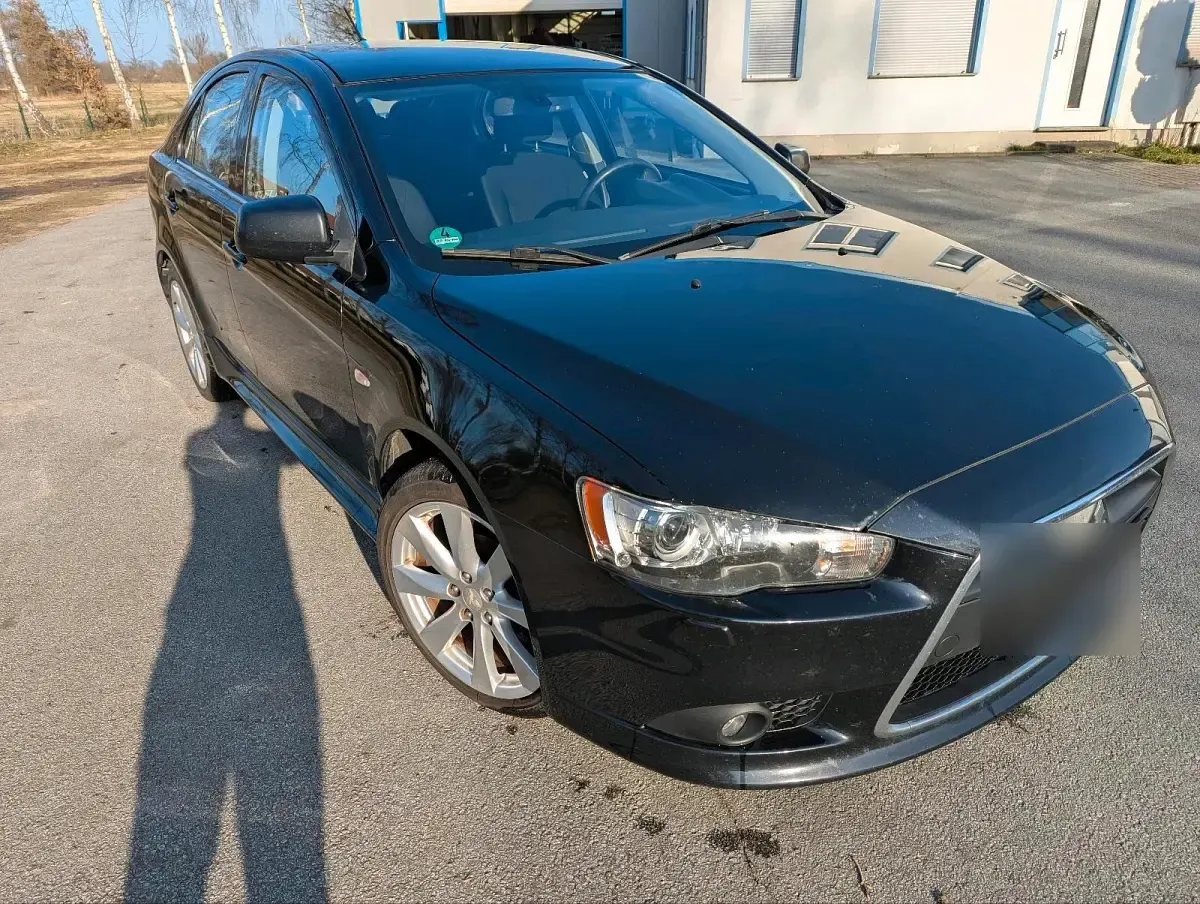 Gebraucht Mitsubishi Lancer Sportback 150 PS (110 kW) 2012 Schwarz Coupé