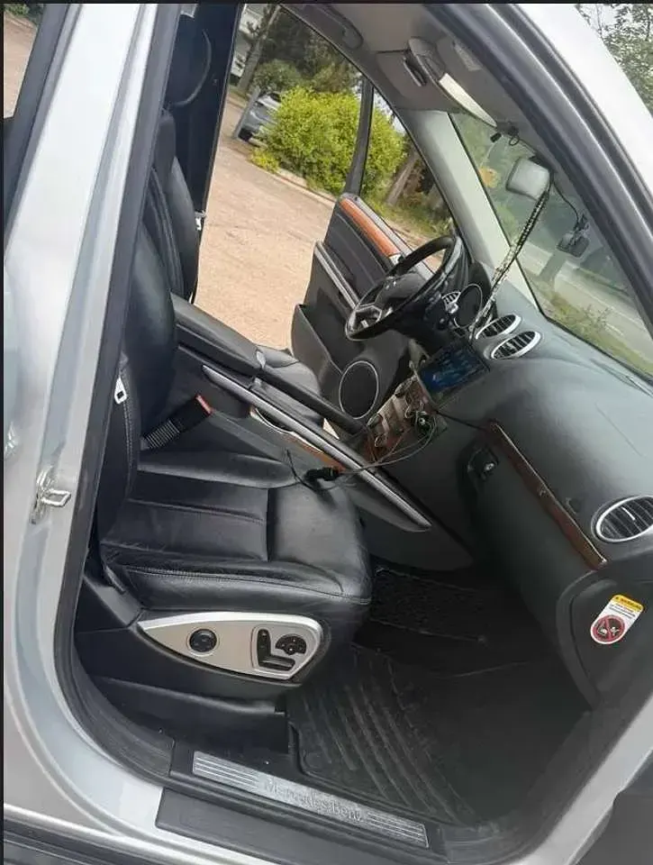 Gebraucht Mercedes GL320 224 PS (164 kW) 2009 Silber SUV