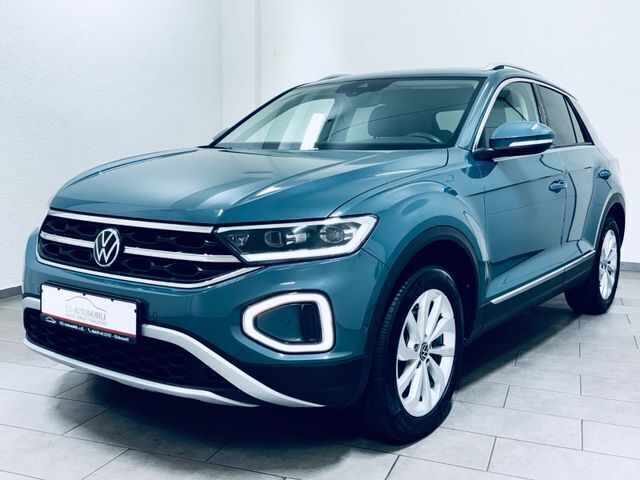 Blau Gebraucht 2022 VW T-Roc Style SUV | 20.780 € - Bild 1/4