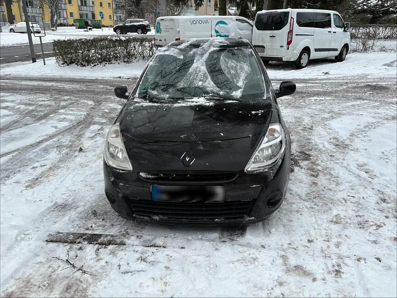 Gebraucht Renault Clio II 102 PS (75 kW) 2011 Schwarz Kleinwagen