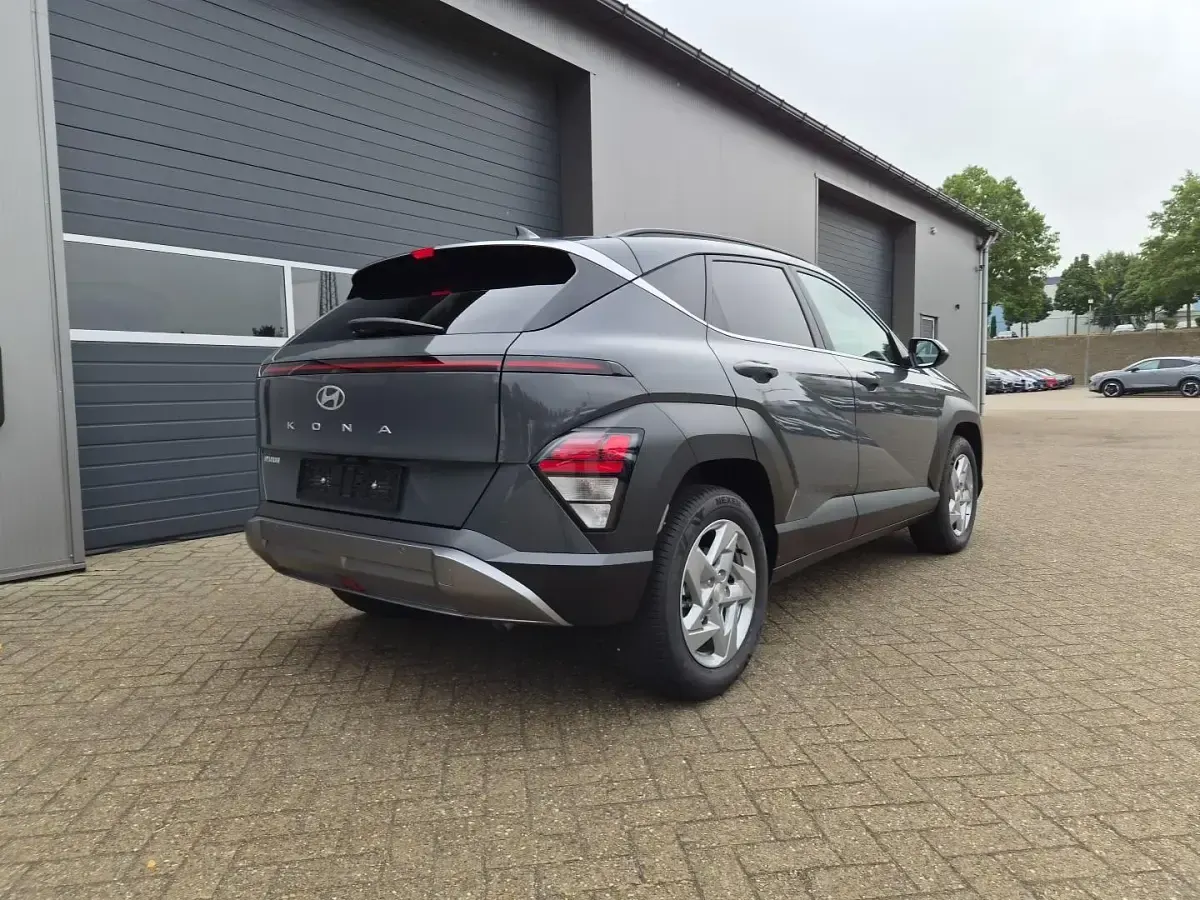 Neu Hyundai Kona Trend 150 PS (110 kW) 2026 Ecotronic grey SUV