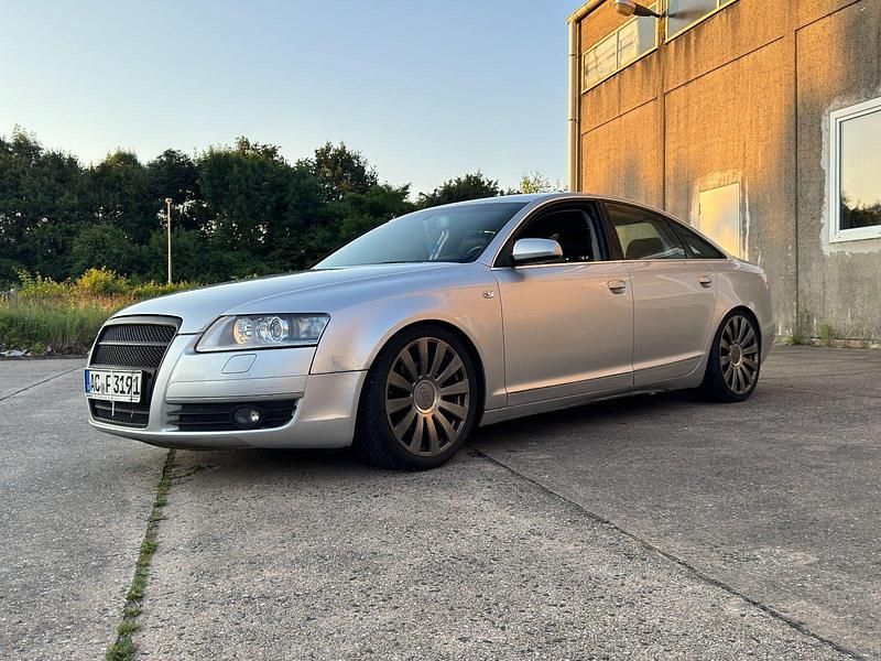 Second-hand Audi A6 177 CP (130 kW) 2004 Argintiu Berlinǎ