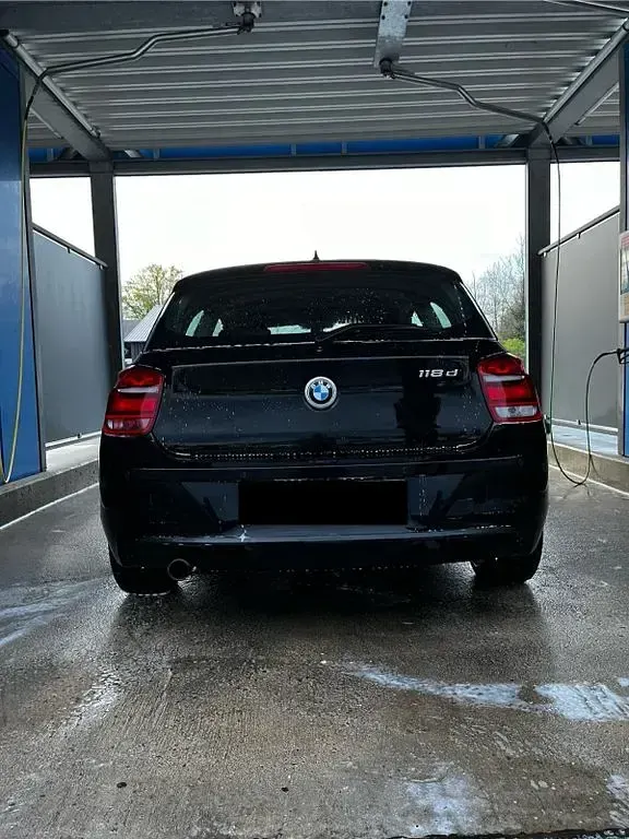 Gebraucht BMW 118 Sport Line 143 PS (105 kW) 2012 Schwarz Kleinwagen