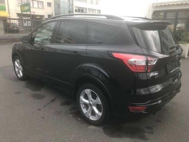 Gebraucht Ford Kuga ST-Line 175 PS (128 kW) 2018 Iridiumschwarz mica SUV