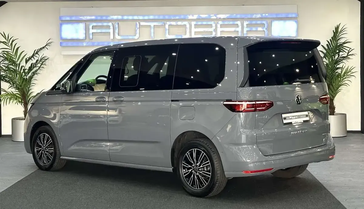 Używany VW T7 Advance 150 KM (110 kW) 2024 Szary Van