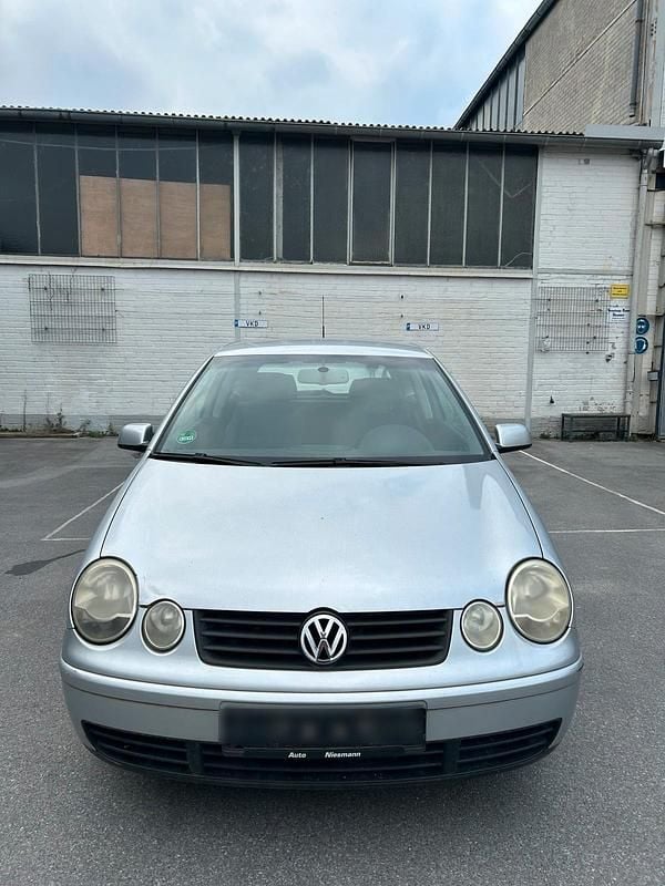 Silber Gebraucht 2002 VW Polo Kleinwagen | 800 € - Bild 1/4
