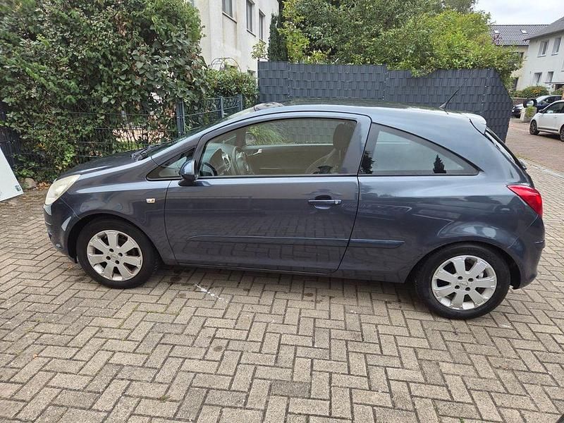 Schwarz Gebraucht 2007 Opel Corsa Sport Limousine | 700 € (Guter Preis) - Bild 1/4