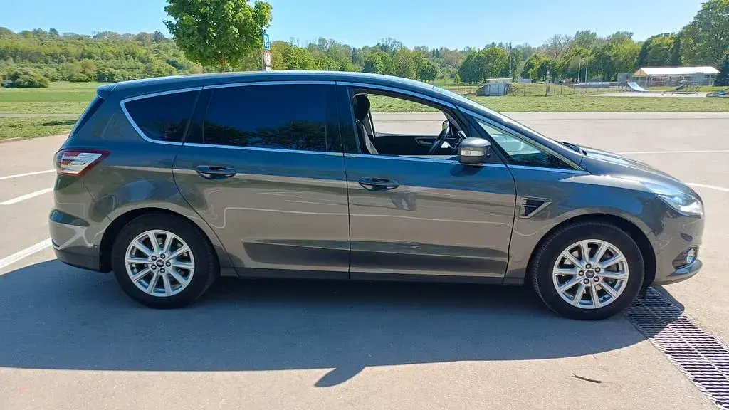 Second-hand Ford S-MAX S 150 CP (110 kW) 2017 Gri Monovolum