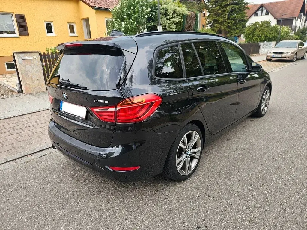 Gebraucht BMW 218 Sport Line 150 PS (110 kW) 2015 Schwarz Kombi