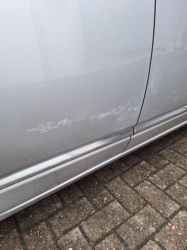 Gebraucht Kia Carens 106 PS (77 kW) 2007 Silber Van / Kleinbus