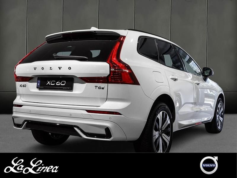 Gebraucht Volvo XC60 Plus 349 PS (256 kW) 2025 Crystal white metallic (metallic) SUV