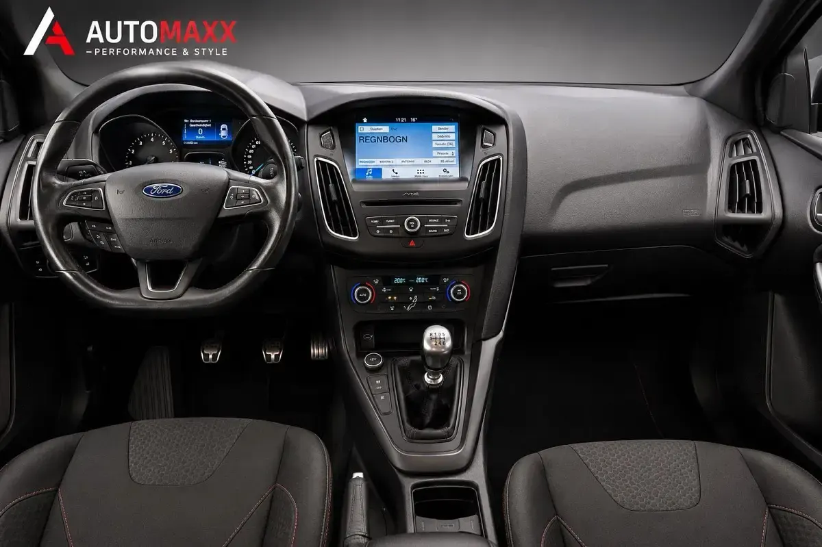 Gebraucht Ford Focus ST-Line 125 PS (91 kW) 2017 Blau Limousine