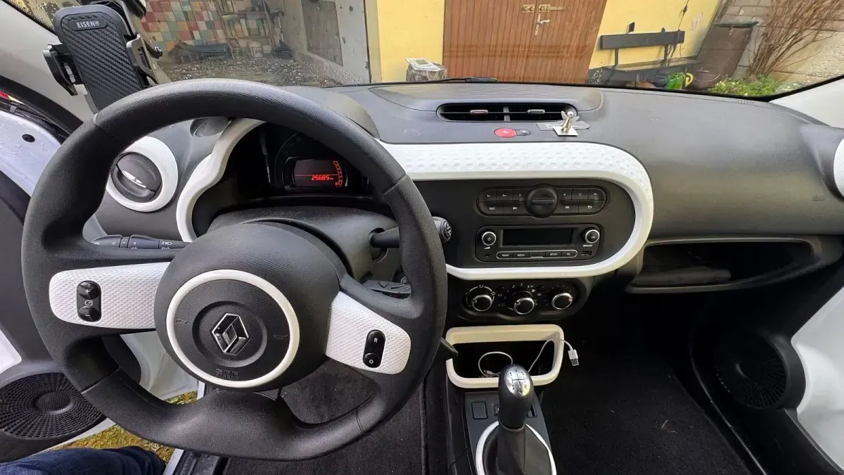Gebraucht Renault Twingo Dynamique 71 PS (52 kW) 2015 Weiß Kleinwagen