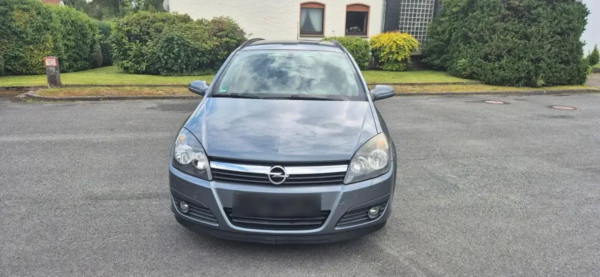 Gebraucht Opel Astra 105 PS (77 kW) 2007 Blau Kombi