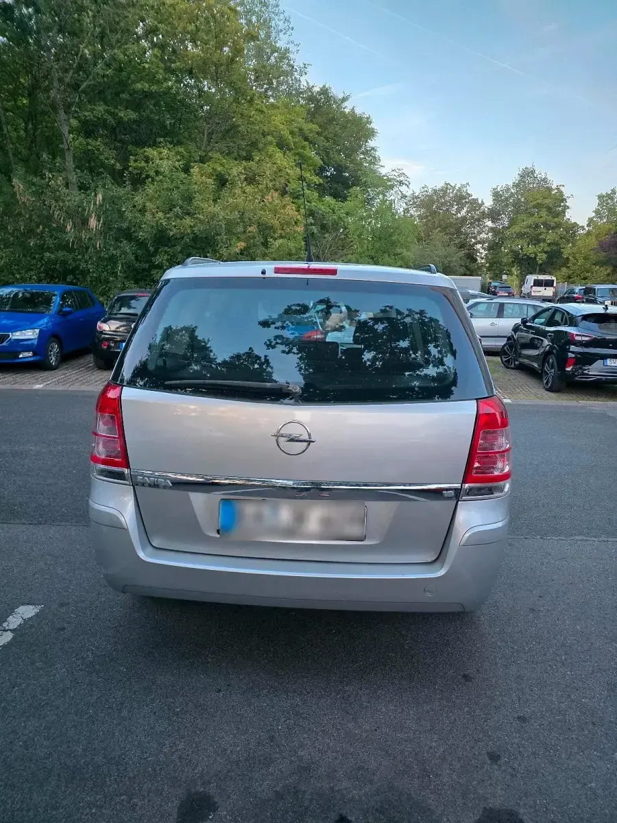 Gebraucht Opel Zafira 140 PS (102 kW) 2007 Silber Van / Kleinbus