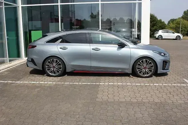 Second-hand Kia ProCeed GT Comfort 204 CP (150 kW) 2020 Argintiu Hatchback