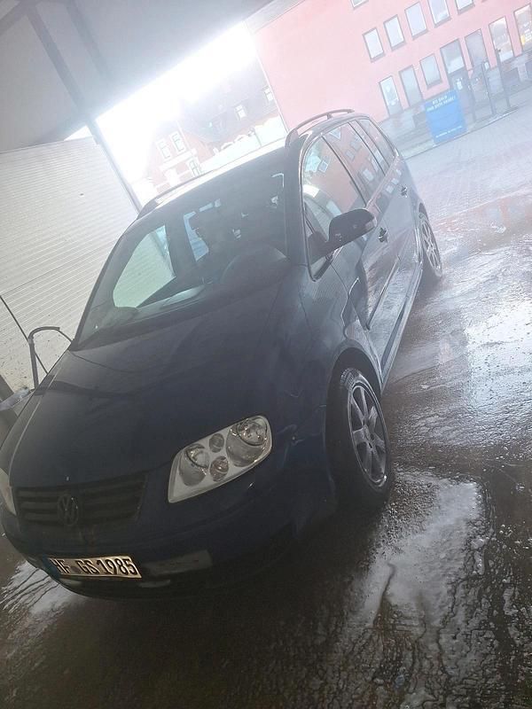 Blau Gebraucht 2005 VW Touran Van / Kleinbus | 2.300 € (Fairer Preis) - Bild 1/4