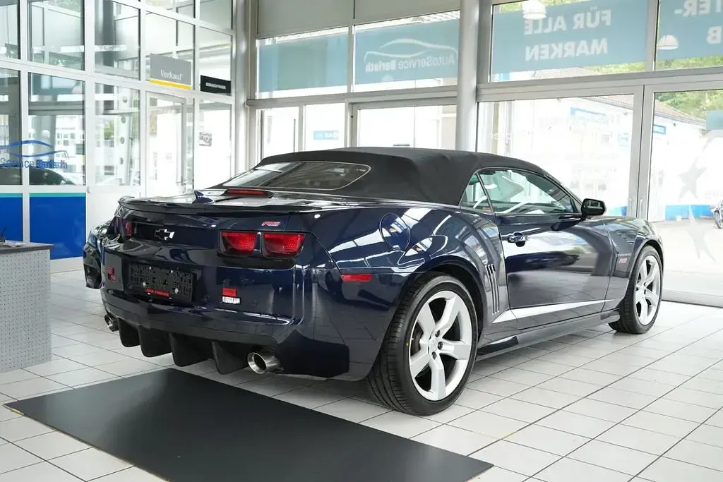 Gebraucht Chevrolet Camaro 305 PS (224 kW) 2011 Blau Cabrio