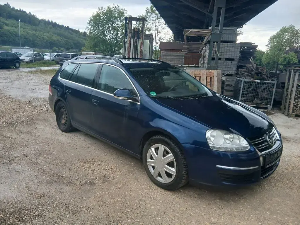Gebraucht VW Golf VI Comfortline 122 PS (89 kW) 2009 Blau Kleinwagen