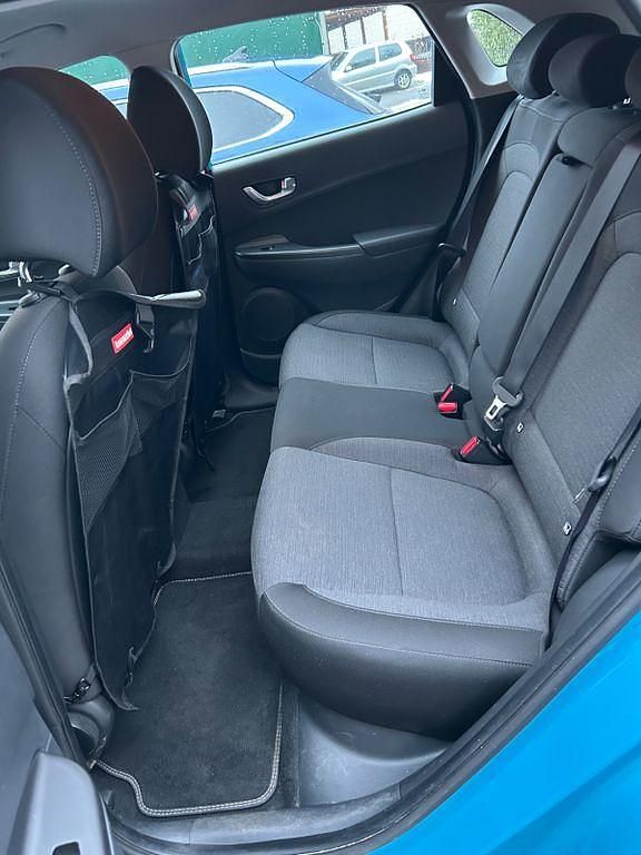 Gebraucht Hyundai Kona 100 kW (136 PS) 2021 Blau SUV