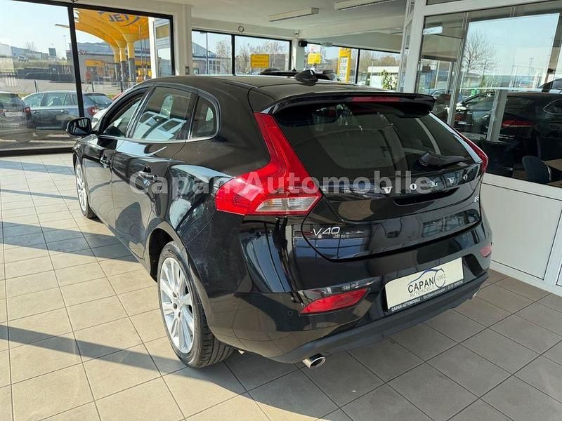 Gebraucht Volvo V40 You! 150 PS (110 kW) 2016 Schwarz Limousine