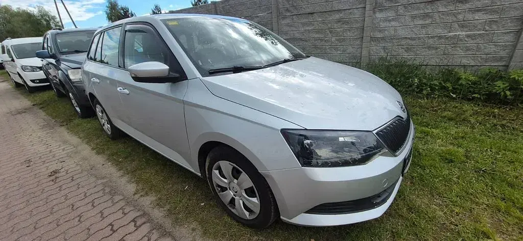 Gebraucht Skoda Fabia Ambition 90 PS (66 kW) 2016 Silber Kombi
