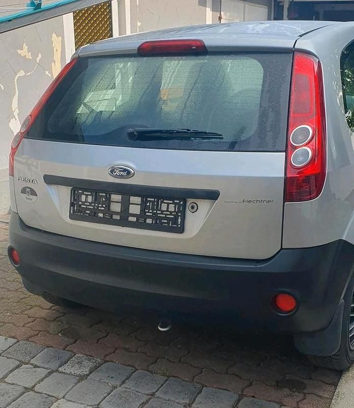 Gebraucht Ford Fiesta 60 PS (44 kW) 2006 Silber Kleinwagen