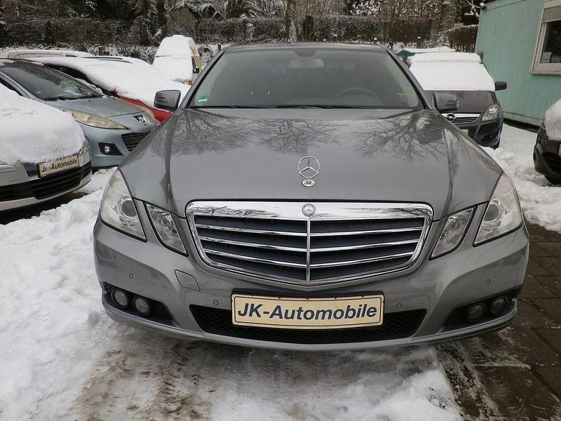 Gebraucht Mercedes E220 170 PS (125 kW) 2010 Silber Limousine