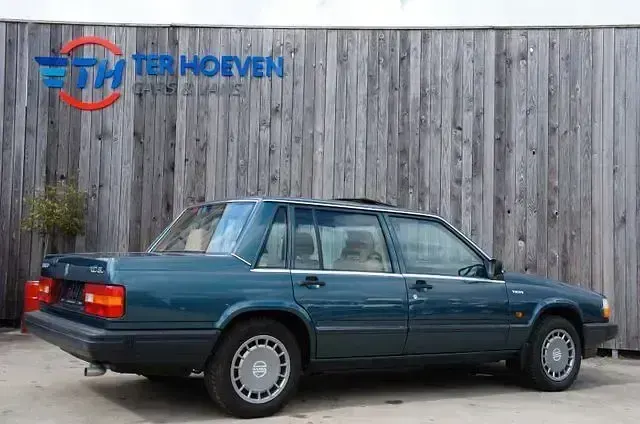 Second-hand Volvo 740 82 CP (60 kW) 1990 Verde Berlinǎ