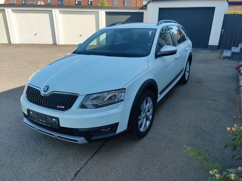 Weiß Gebraucht 2015 Skoda Octavia Kombi | 10.799 € (Superpreis) - Bild 1/4