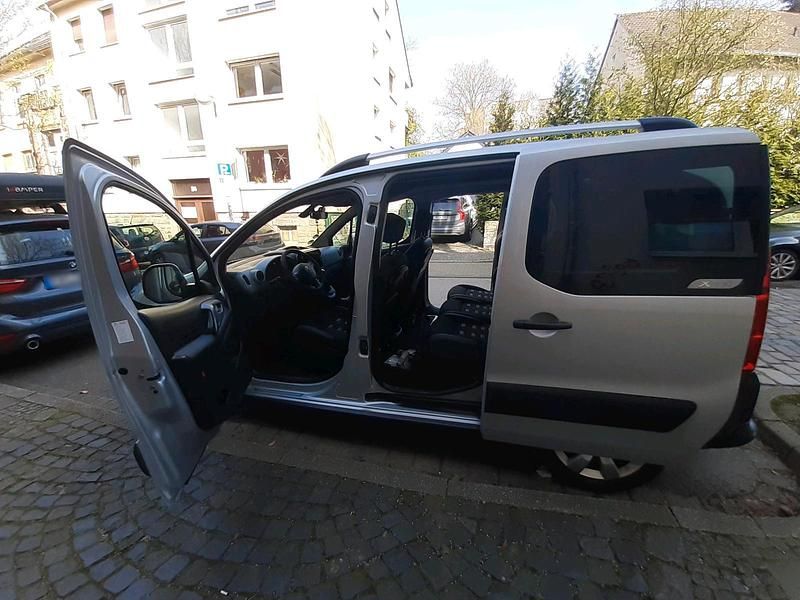 Gebraucht Citroën Berlingo XTR 109 PS (80 kW) 2009 Silber Van / Kleinbus