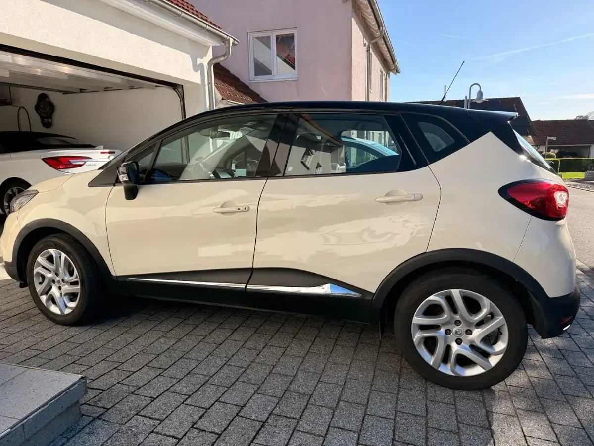 Gebraucht Renault Captur Dynamique 120 PS (88 kW) 2014 Weiß SUV