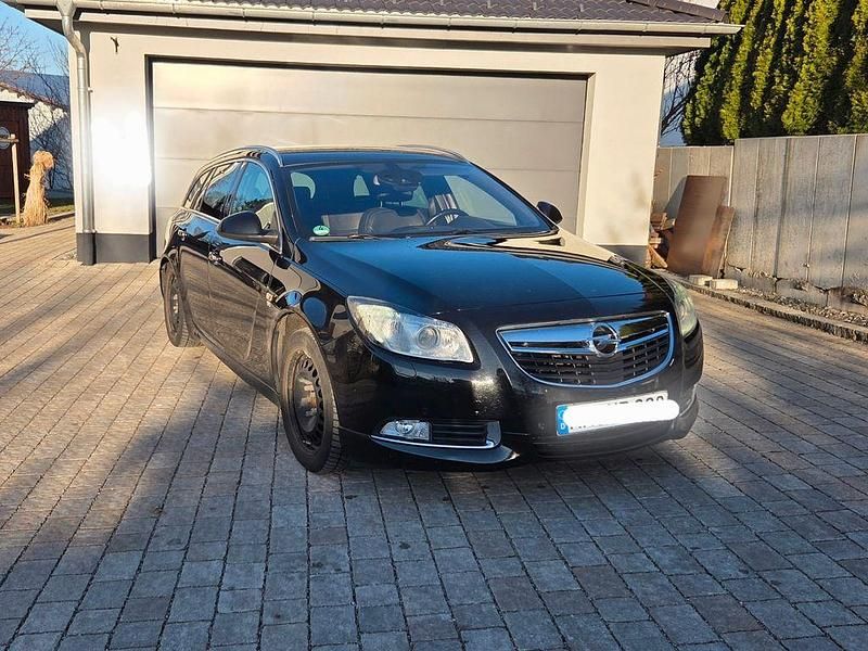 Gebraucht Opel Insignia 194 PS (142 kW) 2013 Schwarz Kombi