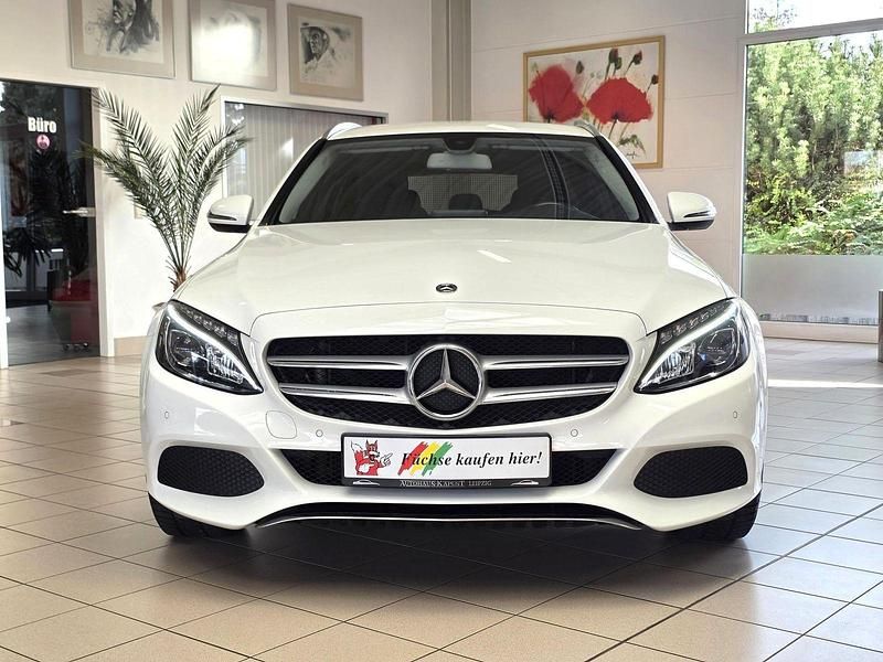 Second-hand Mercedes C180 156 CP (114 kW) 2018 Alb Break