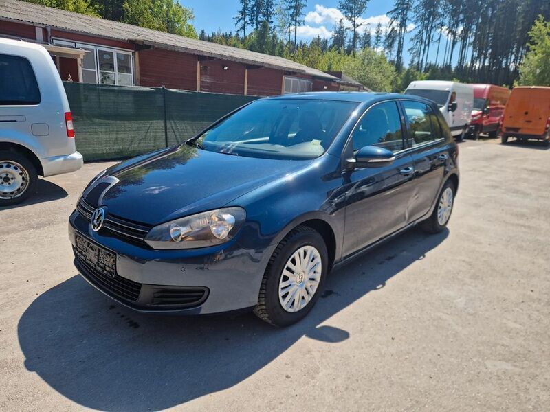 Blau Gebraucht 2009 VW Golf VI Comfortline Limousine | 2.600 € (Superpreis) - Bild 1/4