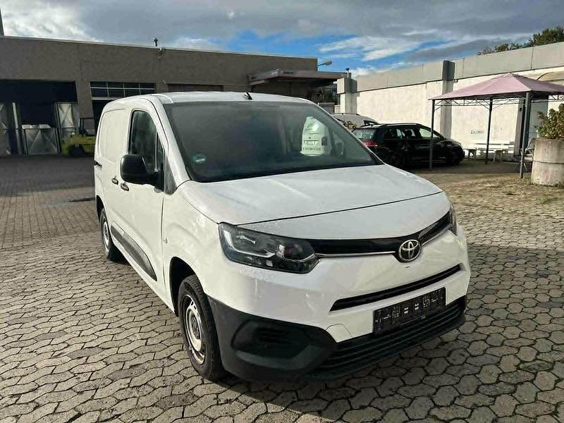 Weiß Gebraucht 2022 Toyota Proace City Van | 7.700 € - Bild 1/4