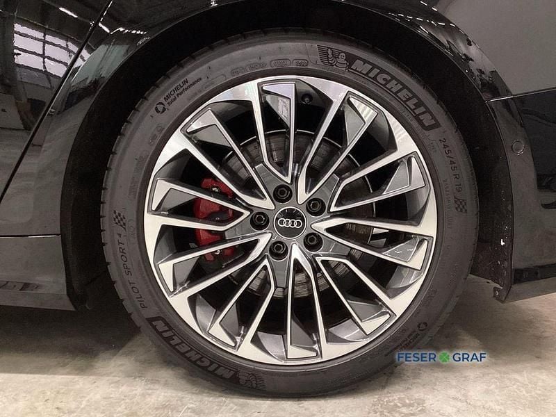 Gebraucht Audi A6 Ambiente 367 PS (269 kW) 2022 Brillantschwarz Kombi