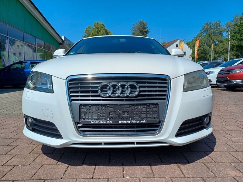Gebraucht Audi A3 Sportback S-Line 140 PS (102 kW) 2010 Weiß Kleinwagen
