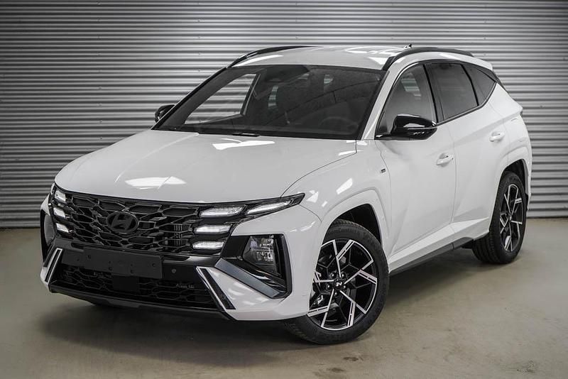 Atlas white uni (saw) Neu 2025 Hyundai Tucson N Line SUV | 34.490 € (Fairer Preis) - Bild 1/4