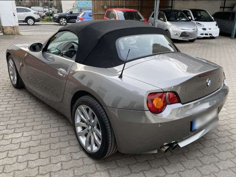Gebraucht 2004 BMW Z4 Cabrio | 6.880 € (Etwas zu teuer) - Bild 1/4