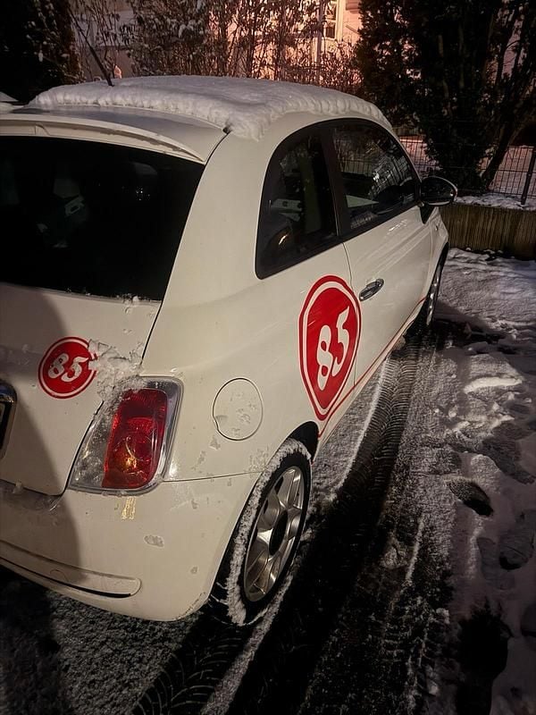 Weiß Gebraucht 2009 Fiat 500 Kleinwagen | 2.999 € (Etwas zu teuer) - Bild 1/4