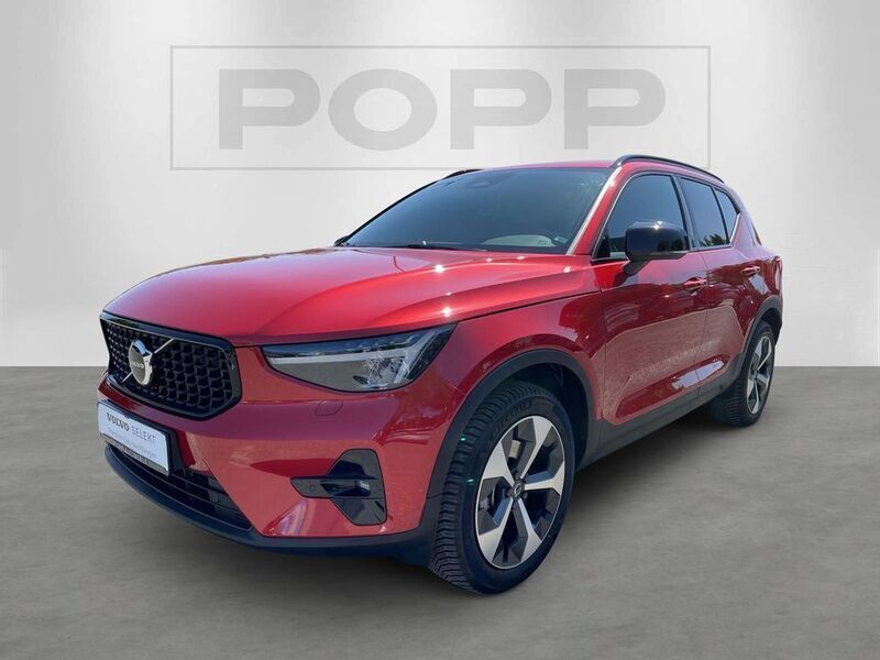 Fusion red / metallic Gebraucht 2024 Volvo XC40 Plus SUV | 35.890 € (Guter Preis) - Bild 1/4