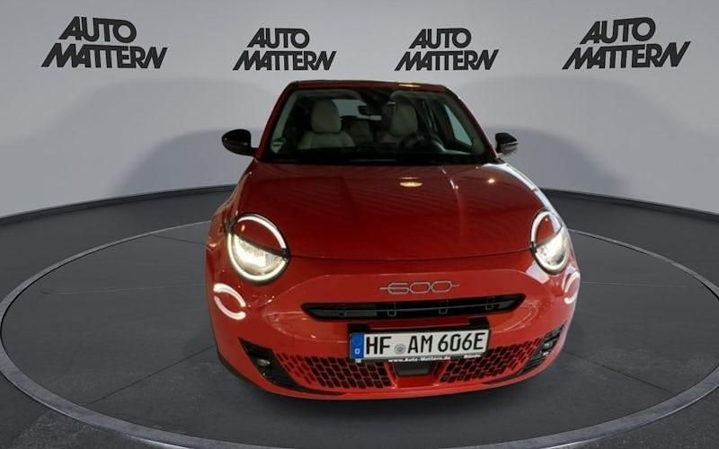 Gebraucht Fiat 600E La Prima 114 kW (156 PS) 2023 Orange SUV