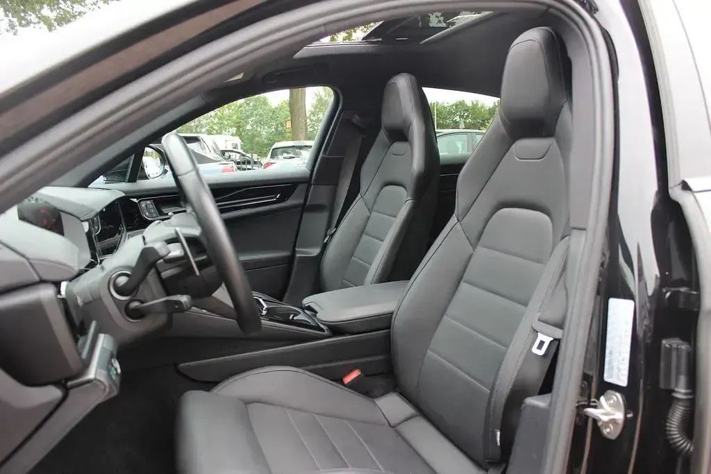Gebraucht Porsche Panamera 4 E-Hybrid 470 PS (345 kW) 2024 Schwarz Kleinwagen